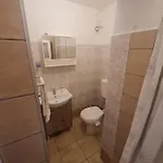 Apartma Kolatahi 1 شقة