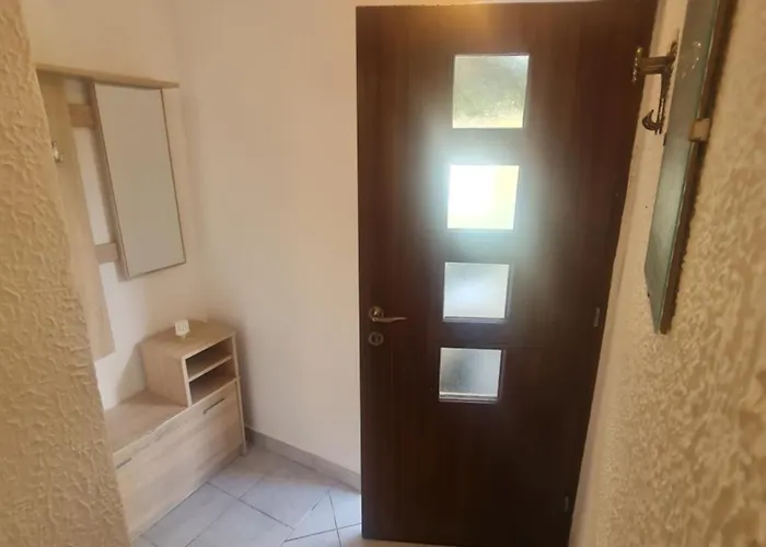 Apartma Kolatahi 1